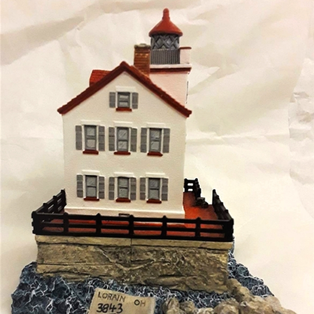 Harbour Lights lighthouse figurines. Rare - Picture 5 of 5